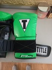 Title Boxing Gel World Bag Gloves Aerovent 16oz Never Used Excellent Condition
