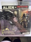 Neca Alien Vs Predator Action Figure 2 Pack Tru Exclusive Brand New Yellowing
