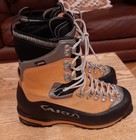 Aku Mountaineering Boots     Us Men   s 8 5  Women s 10 Very Good Condition