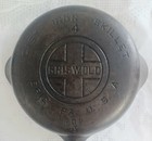 Griswold  4 Cast Iron Skillet 702 A Large Block Logo Erie Pa  Usa Sits Flat