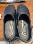 Klogs Womens Boca Black Closed Toe Slip Resistant Clog Shoes Size 7 W