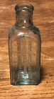 Antique Sphon s Distemper Compound Embossed Glass Vet Medicine Bottle Goshen In