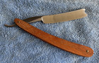 Vintage Wade   Butcher Arrow Sheffield Straight Razor Barber s Notch Wood Scale