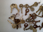 Large Collection Of Assorted Antique   Old   Vintage Yale   Padlock Keys  b 