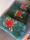 Vintage Cecil Saydah Green  Towels Embroidered Poinsettia 3 Piece Set Excellent