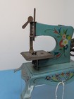 Vintage Lindstrom Little Miss Toy Childs Sewing Machine Flowers Original  o