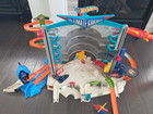 Hot Wheels Ultimate Garage Shark Attack Playset 2015