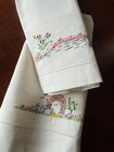 Vtg White Linen Hand Embroidered Cottage Garden Floral Guest Tea Towel Set 2 Nos