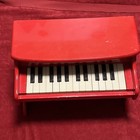 Vintage Schoenhut 25 Key Childrens Piano Bright Red 11 5   tall Works Great