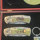 John Deere Tractor Pocket Knife Set  4 Folding Knives  Wood Case   Keychain