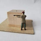 Arttista  775 - Hunter With Rifle - S Scale Figure - Model Trains - New