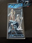 2005 Kotobukiya Mini One Coin Alien Vs Predator Complete Set  In Sealed Bags 