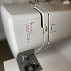 Computerized Portable Sewing Machine W  200 Stitches  8 Buttonholes  Embroidery