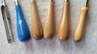 Preowned Set Of 4 Latch Hooks   2 Punch Needle Rug Tools