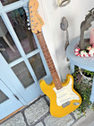 Yellow Sparkle Fender Strat Guitar Hendrix Sound  With Back Pack Bag