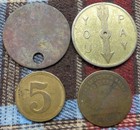 Lot Of 4 Vintage Tokens  Seagram s Gin 94  P s  Co  40  T s  Edwards 5   Trade   