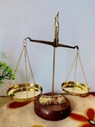 Vintage Brass Balance Scale With Weights     Apothecary Jeweler Decor   Christmas