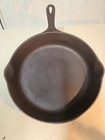 Vintage Victor 8 Cast Iron Skillet  722a  Fully Marked