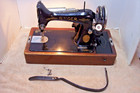 Vintage 1935 Singer Sewing Machine 99  Case With Key And Knee Bar