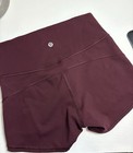 Lululemon Women s Purple Solid Stretch Athletic Shorts  Size 6 Regular