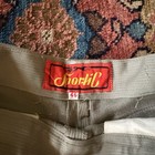 1940s Ribbed Shorts  Side Zipper And Button Closure  Back Pockets  28 Inch Waist