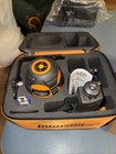 Johnson Laser Level 40-6639 Self-leveling  Horizontal Line And 4 Dot Kit  W case