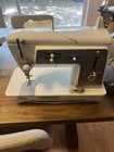Singer Touch   Sew Sewing Machine 600e   Singer Sewing Machine With Pedal