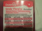 32 Oz Bottle  Diversey Neutral Cleaner 18   Stride Floral Sc  Accumix