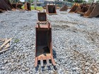 16  Deere Backhoe Bucket  55-50 Mm Pins