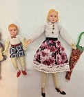 Vintage Doll House Posable Dollhouse Miniature Family Mom Dad Kids Umbrella 