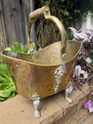 Vtg Brass copper Footed Hand Hammered Scuttle Bucket With Handle Home Decor