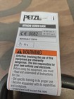 Petzl Attache Screw-lock Carabiner Green