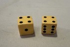 Vintage Bakelite Butterscotch Pair Of Dice