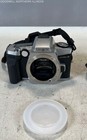 Lot Of 2 Vintage Minolta Film Cameras W  No Lenses - Maxxum 5   Maxxum 430si Rz