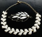 Lot Vintage White Thermoset Lucite Coro Necklace   Unsigned Black White Brooch