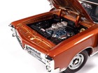 Autoworld Amm1346 1 18 1966 Pontiac Gto  copper Blaze  Hemming Muscle Machines