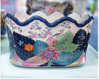 Colorful Chinoiserie Porcelain Planter  Scalloped Rim  Tobacco Leaf - 12 l
