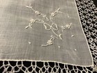 10369     Gorgeous Vintage Early 1940s Handmade Lace Wedding Handkerchief