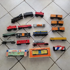 Vintage Lionel Train Lot Set Steam Engine 027   18 Cars   43 Tracks 042
