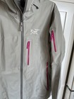 Arc   teryx Woman   s Gore-tex Pro Rain Jacket Shell Coat Size L