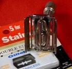 Vintage Gillette Fat Boy Safety Razor E-1   1959 - 1st  Qtr  With Nos Blades