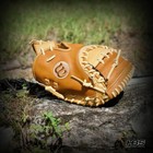 Wilson A2000 Cm33  golden Era  33  Baseball Catcher s Mitt  Saddle vintage Tan