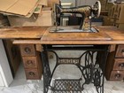 Antique Singer Treadle Sewing Machine With Cabinet   Drawers 1916  g5033646