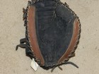 Rawlings Lite Toe D325cm 32 1 2 Inch Catcher s Mitt Right Hand Thrower