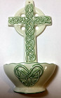 2001 Roman Inc Porcelain Celtic Cross Home Holy Water Font cream  Green Knotwork