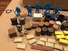 Vintage Lot Marx Accessories Fort Apache Patriots Alamo Gunpowder Kegs Tnt Feed