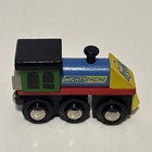 Wooden Magnetic  Train Set Kids Toys 4 Pieces Eng  Coal  Wood   Passenger Cars
