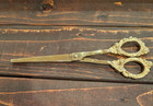 Vintage Ornate Gold Tone Scissors Floral Victorian Style Decorative Sewing 7 