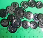  17  Vintage 3 4 -1 1 8   Pierced floral Black Plastic 2-hole Buttons-s527