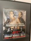 Lot Of 2 Different Mma Ufc Fighter Autograph Signed Photo And Gloves In Case 